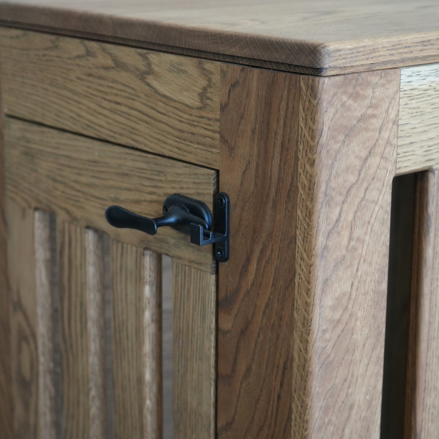 The Bidgegate Dog Crate Side Table